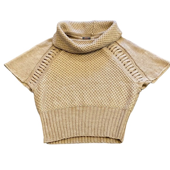 Camel /tan acrylic wool blend shorts sleeved sweater/ vest with cowl nec… - Picture 3 of 9